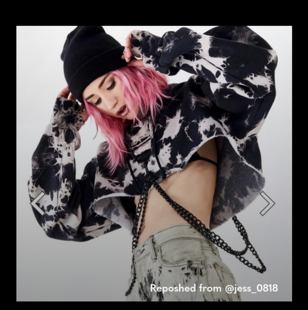 Dolls kill cropped hoodie